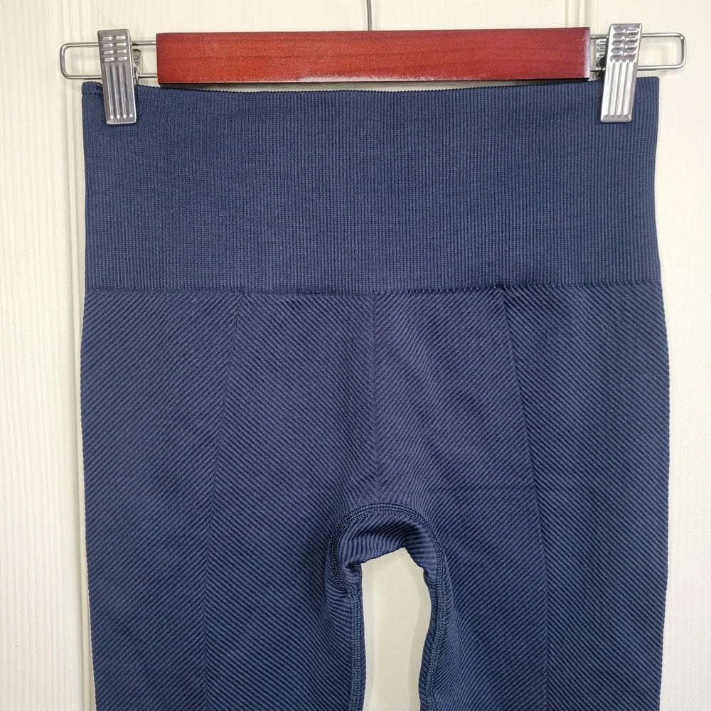 NWT SPANX Blue Rib Seamless Leggings‎ in Navy Haze Size Small